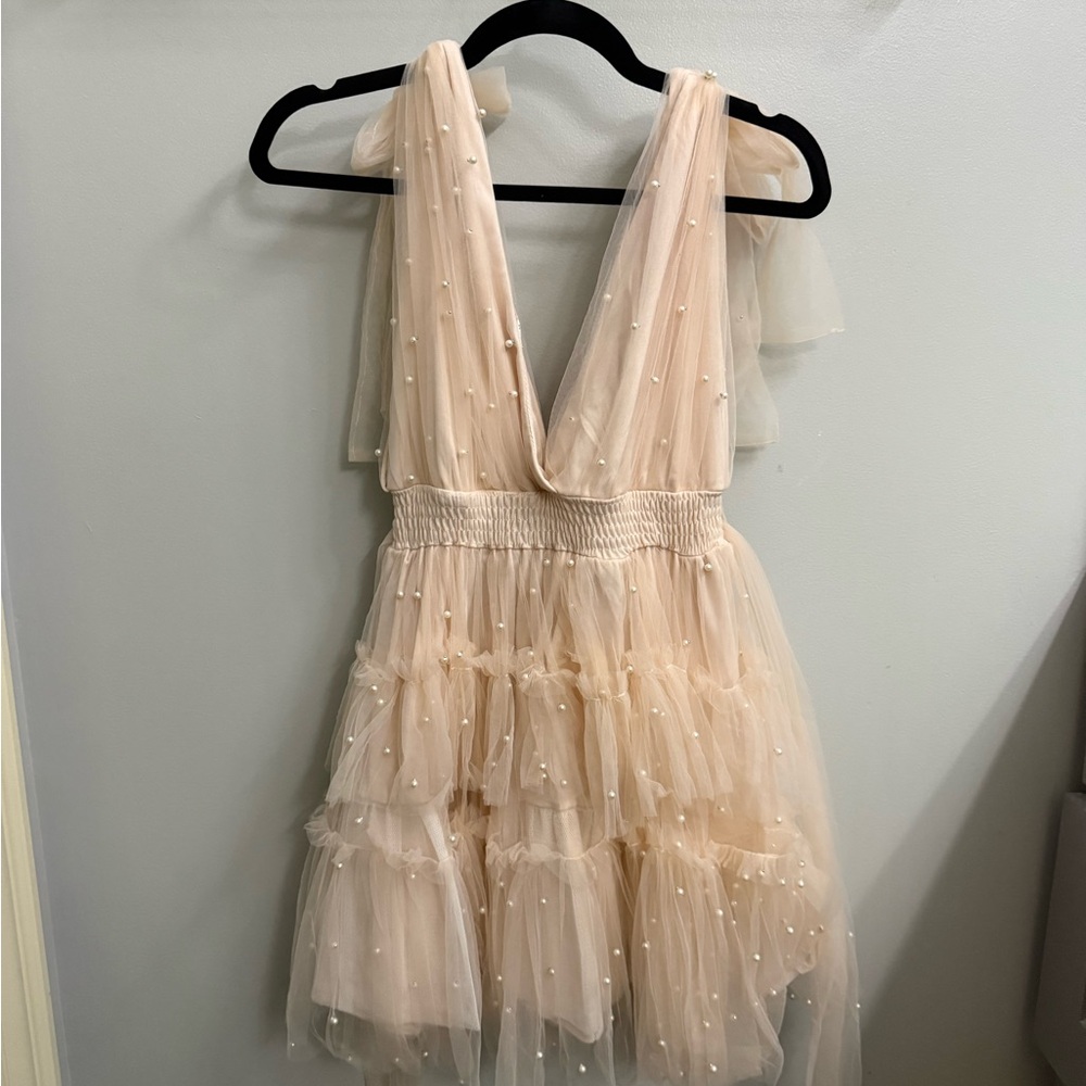 Boutique Nude Pearl-Embellished Tiered Tulle Dress - Picture 4 of 6